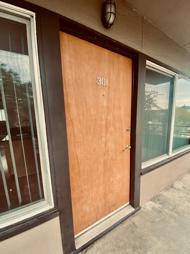 Building Photo - Zen Condo Homes