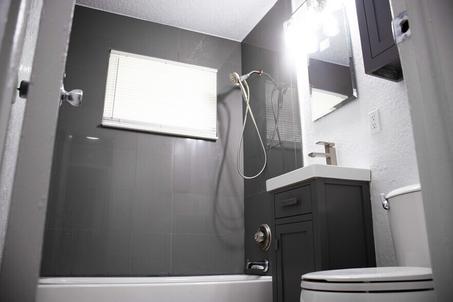 Newly Remodeled Batroom - 128 NW 13th Avenue