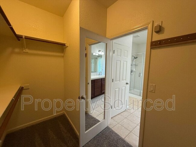 Building Photo - 1720 Dalia Ln