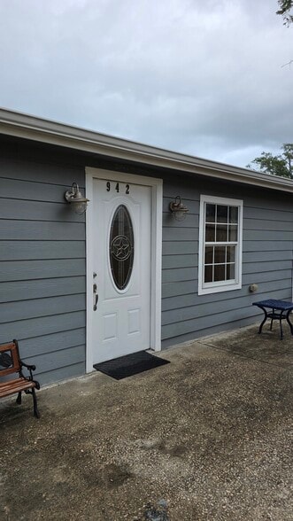 Primary Photo - 9426 Sandra St