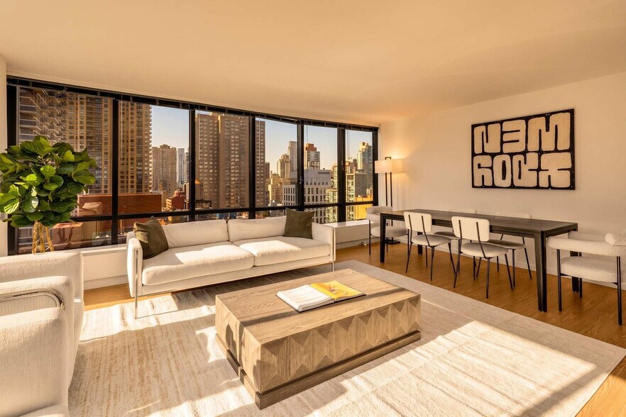 Building Photo - 525 E 72nd St