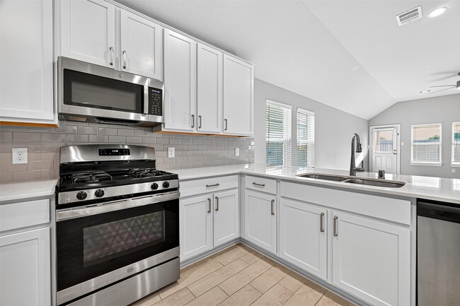 Building Photo - 15135 Timberson Rdg Ln
