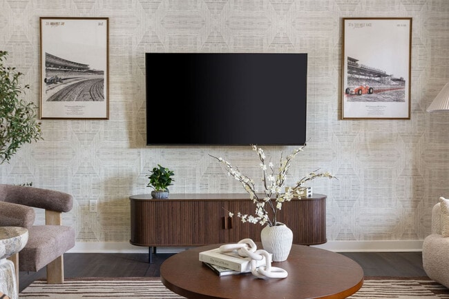 Building Photo - 2308 Nowland Ave