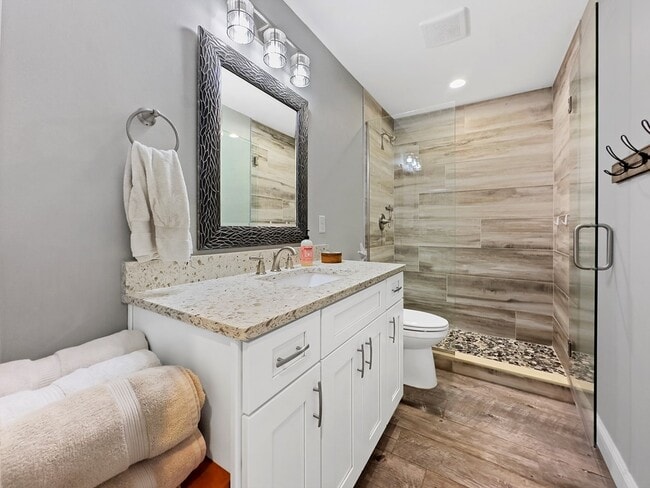 Building Photo - 103 Mimosa Ave