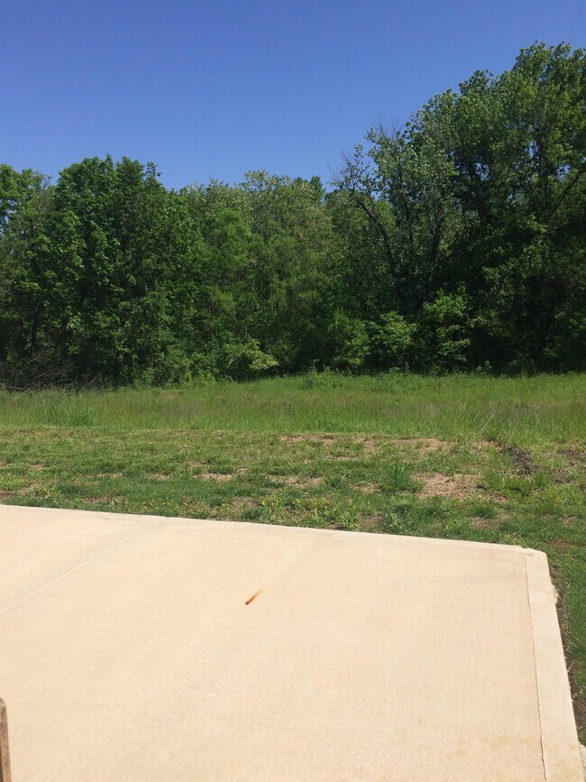 Building Photo - 901 W Gay St