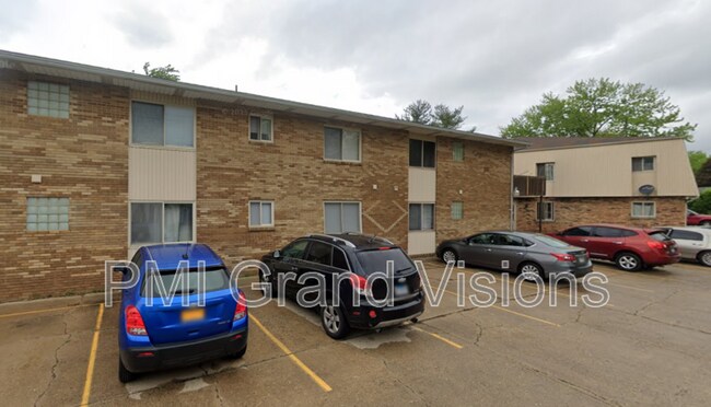 Primary Photo - 351 Southland Dr
