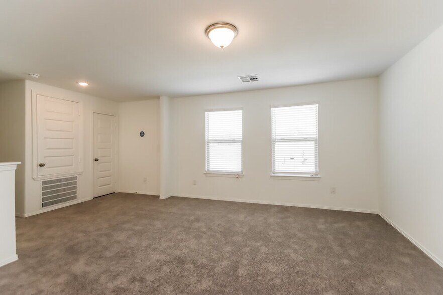 Building Photo - 20975 Endeavor St