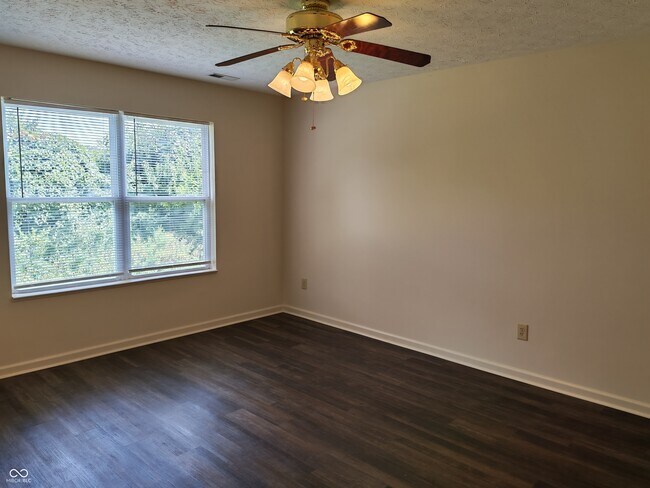 Building Photo - 6140 Lake Freeman Dr