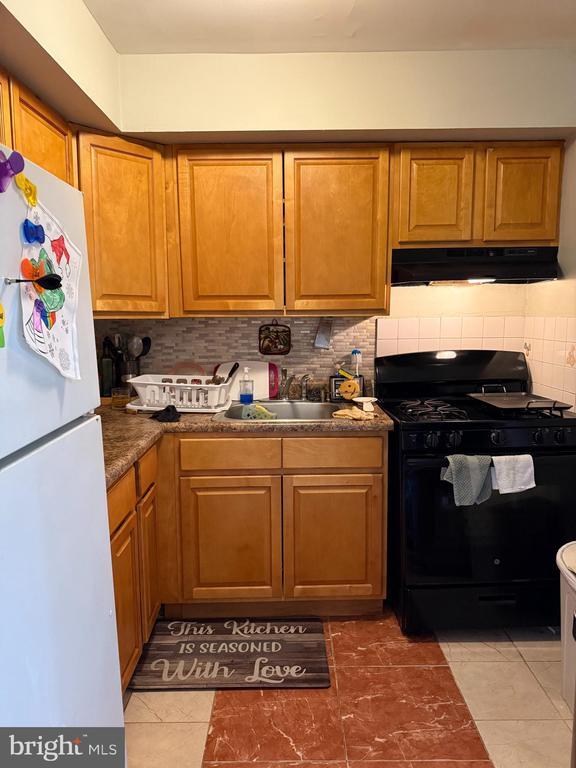 Primary Photo - 47 Garden View Terrace