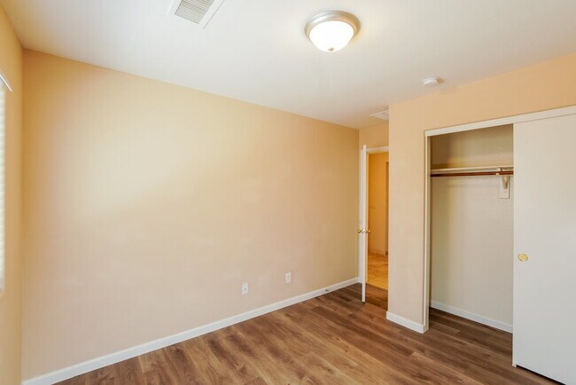 Building Photo - 25670 W St Kateri Ct