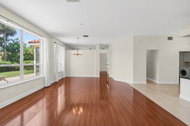 Building Photo - 9308 Lake Serena Dr