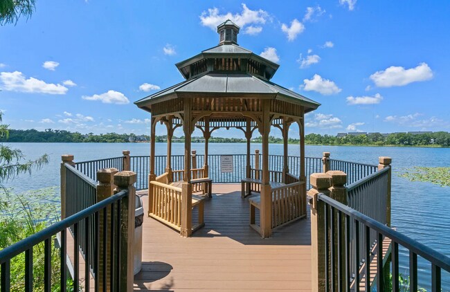 Building Photo - Renovated 2/2 Condo located in Visconti! - New Carpet