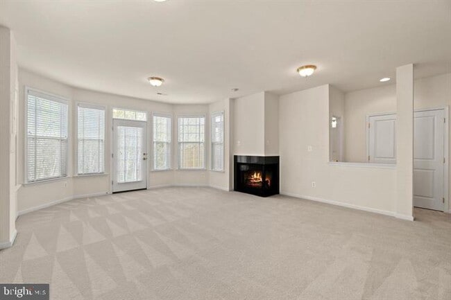 Building Photo - 14160 Catbird Dr