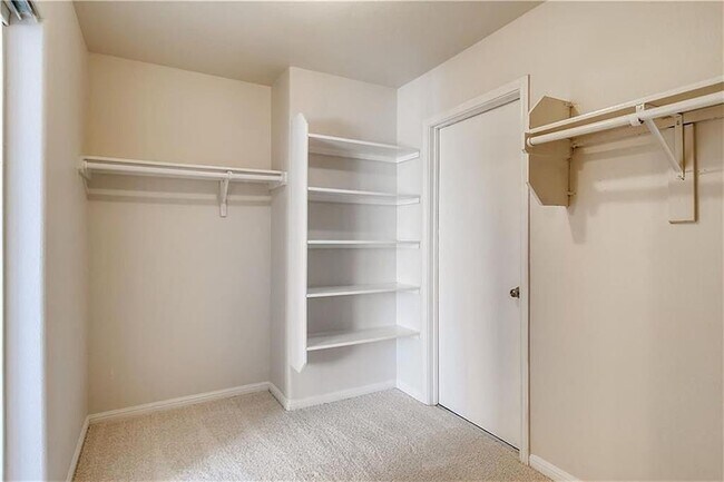 Building Photo - 10920 Worn Sole Dr