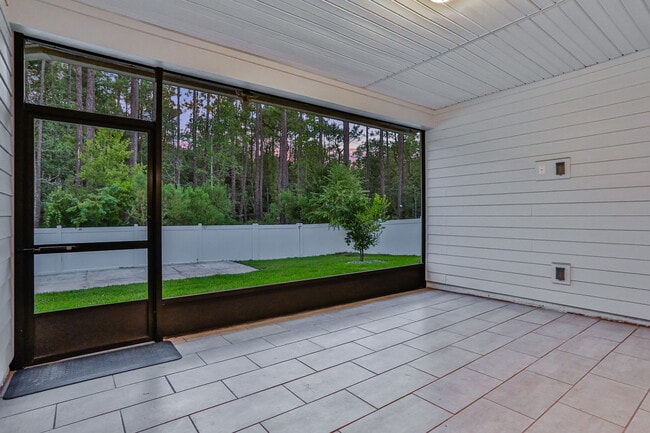 Building Photo - 944 Laurel Valley Dr