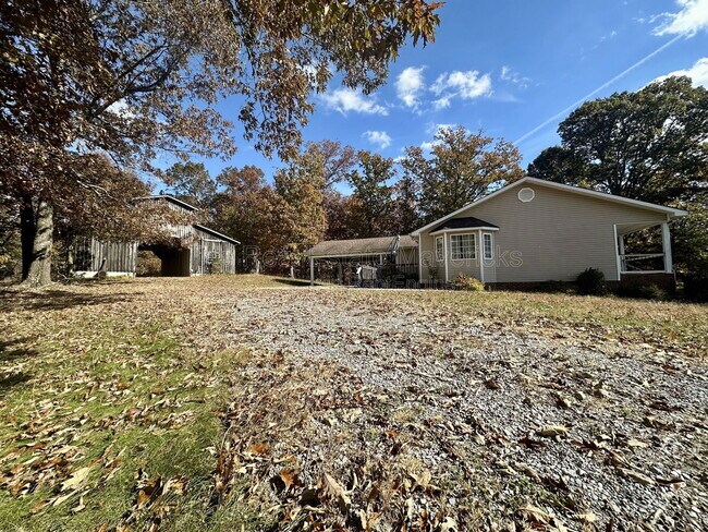 Building Photo - 620 Harp Switch Rd