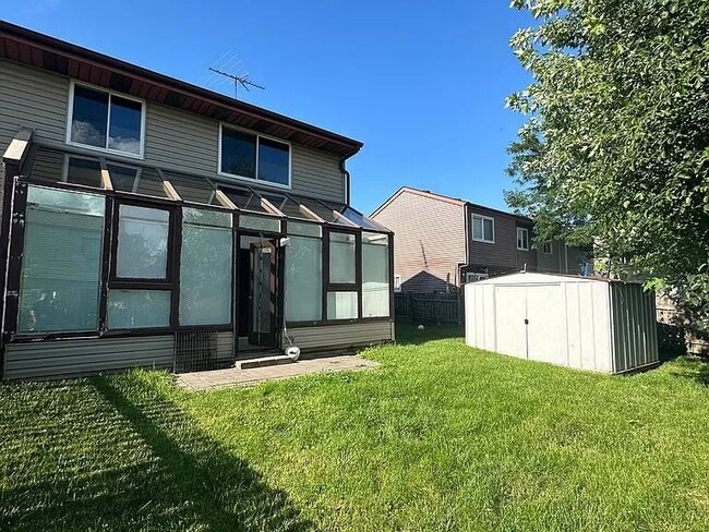 Building Photo - 1741 Bell Dr