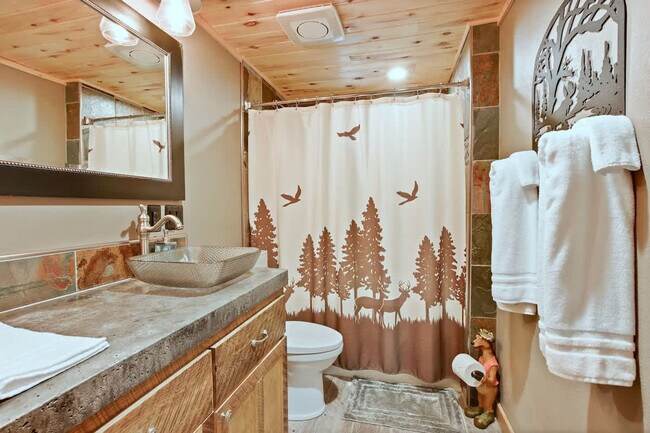 Building Photo - 96 Shilo Dr