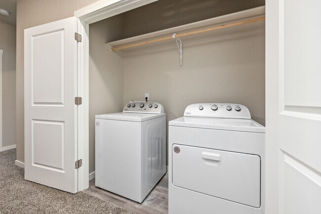 Building Photo - Wilson Creek Townhomes - Move In by 7/31 a...