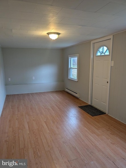 Building Photo - 411 E Cherry St