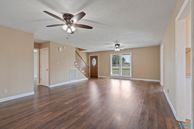 Building Photo - 15153 New Cut Rd