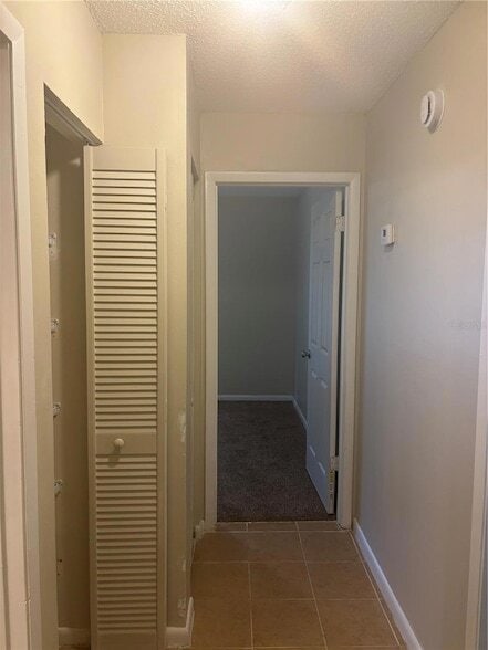 Building Photo - 1320 Mountain View Dr