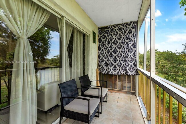 Building Photo - 1001 NW 45th St