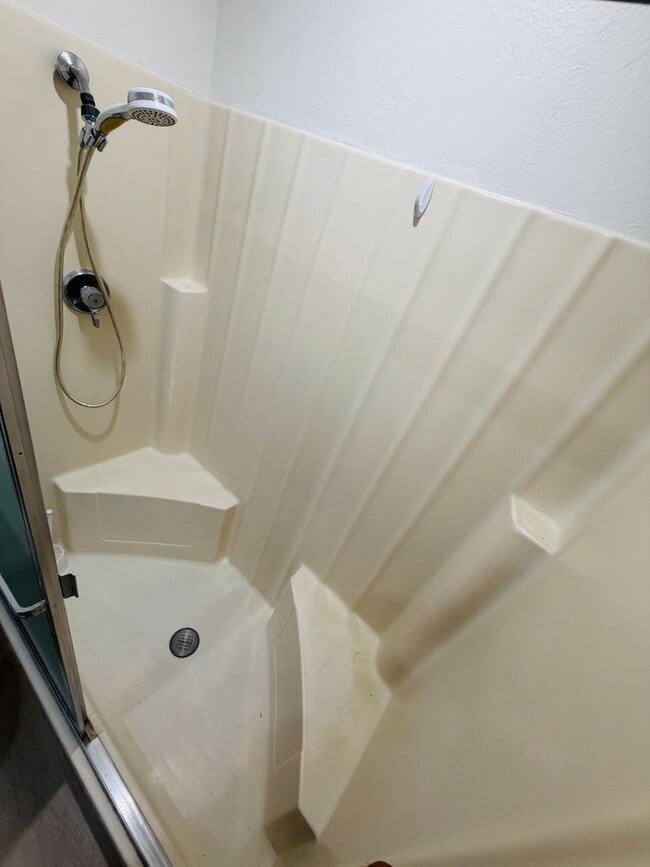 Building Photo - Stylish Single-Story Living in Coveted South Coast Metro