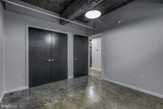 Building Photo - 4800 Brown St