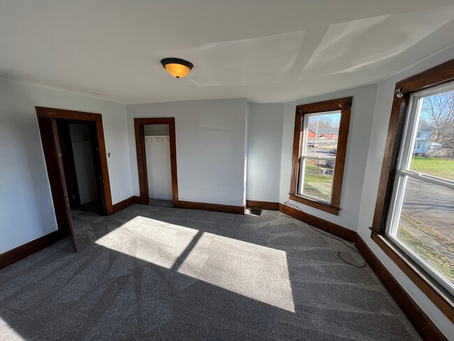 Building Photo - 642 Dryden Rd