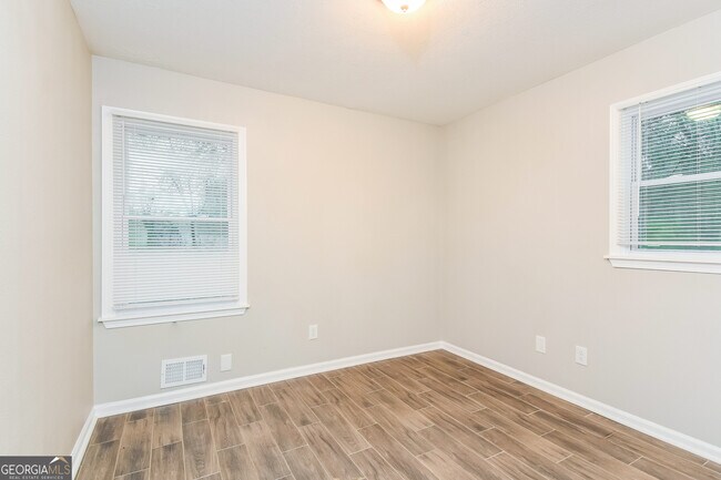 Building Photo - 8807 Crown Ct