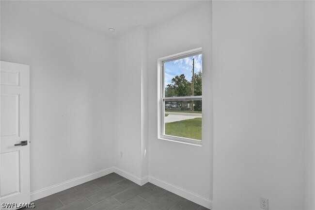 Building Photo - 205 Australian Dr