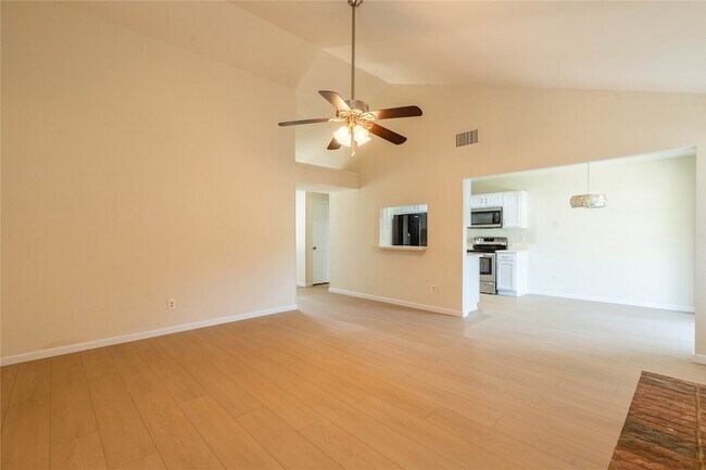 Building Photo - 1417 Quail Crest Dr