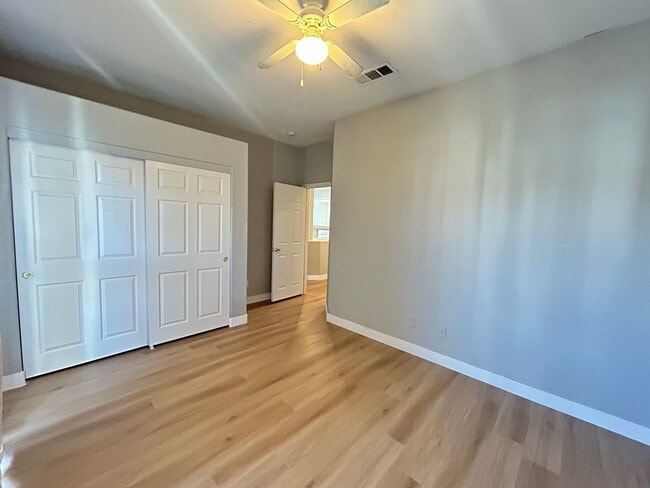 Building Photo - 5-Bedroom Silverado Ranch Home with Pool!