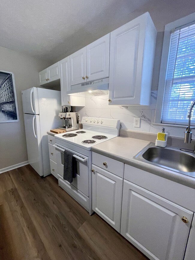 Kitchen Part 3 - 2136 Rock Ave