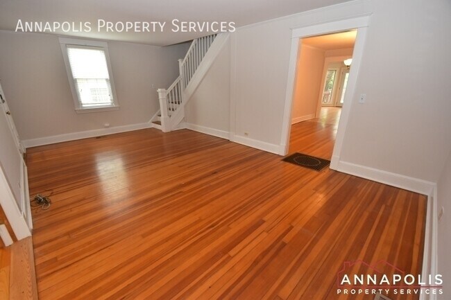 Building Photo - 33 Glen Ave