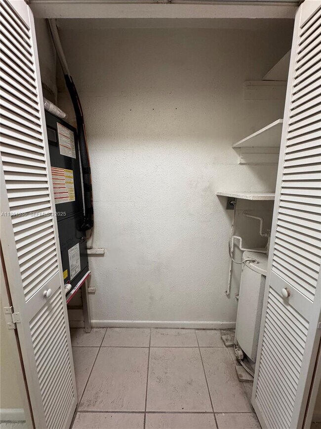 Building Photo - 2331 Adams St