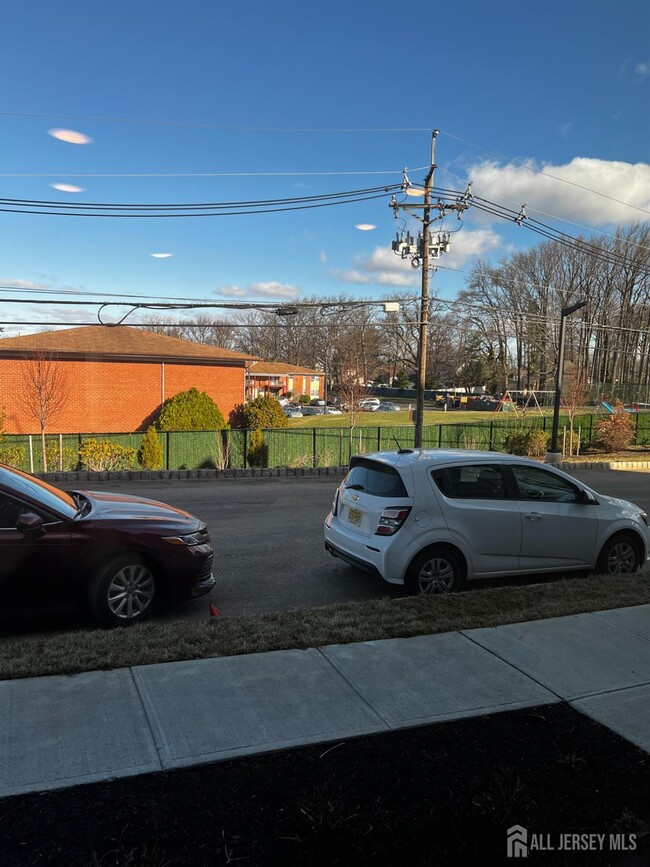 Building Photo - 309 Lyla Ln