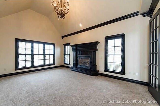 Building Photo - 3189 N Blue Star Dr