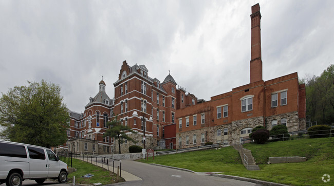 Primary Photo - St. Francis Court Apartments