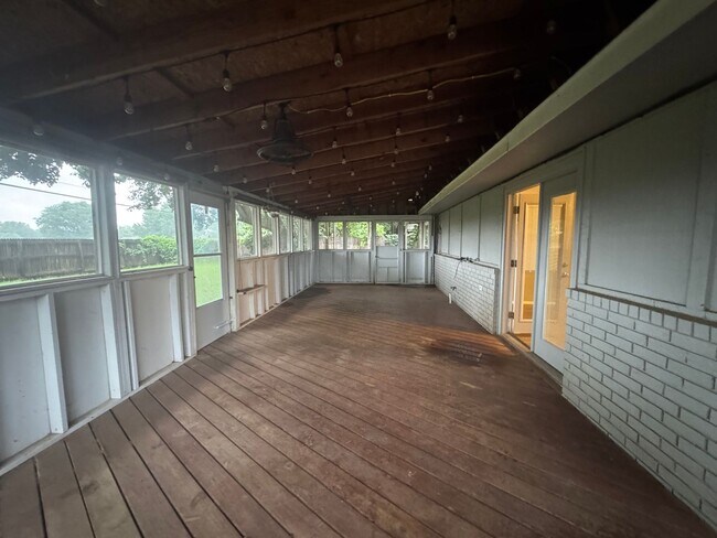 Building Photo - Cute 3 bed 2 bath in Broken Arrow