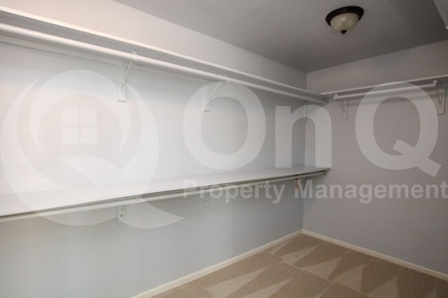 Building Photo - 4173 E Meadow Lark Way