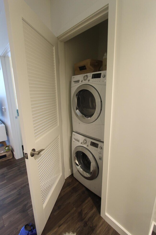 Building Photo - 0.0 bedroom in Allston Massachusetts 02134