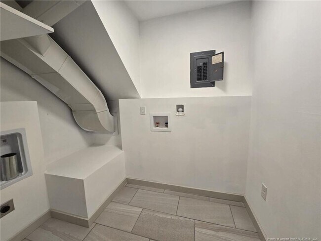 Building Photo - 1819 Cawdor Dr
