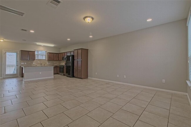 Building Photo - 315 N Heatherwilde Blvd