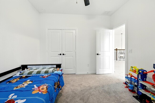 Building Photo - 15727 Rosemary Hl Ln