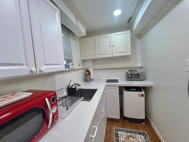 Building Photo - 11874 Sunrise Valley Dr