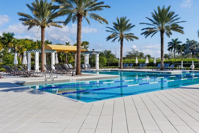 Building Photo - 14823 Wildwood Cir