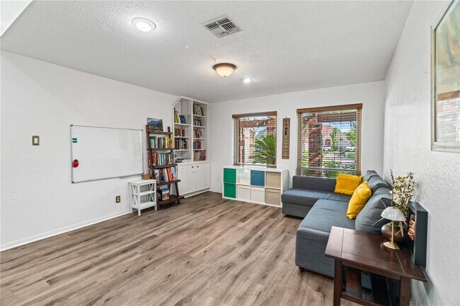 Building Photo - 13818 Menasco Ct