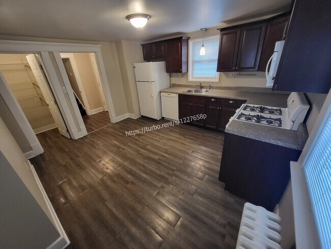 Building Photo - 254 Woodbridge Ave